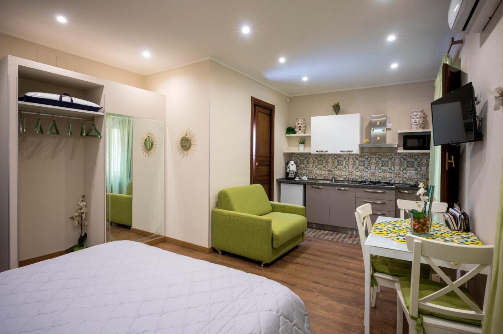 Taozen Apartments Таорміна Екстер'єр фото